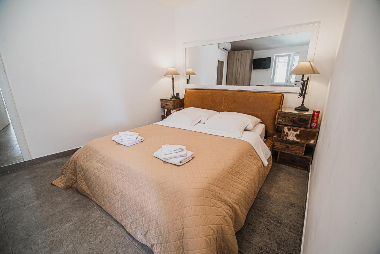 Downtown Luxury Apartments With Hot Tub Vodice Zewnętrze zdjęcie