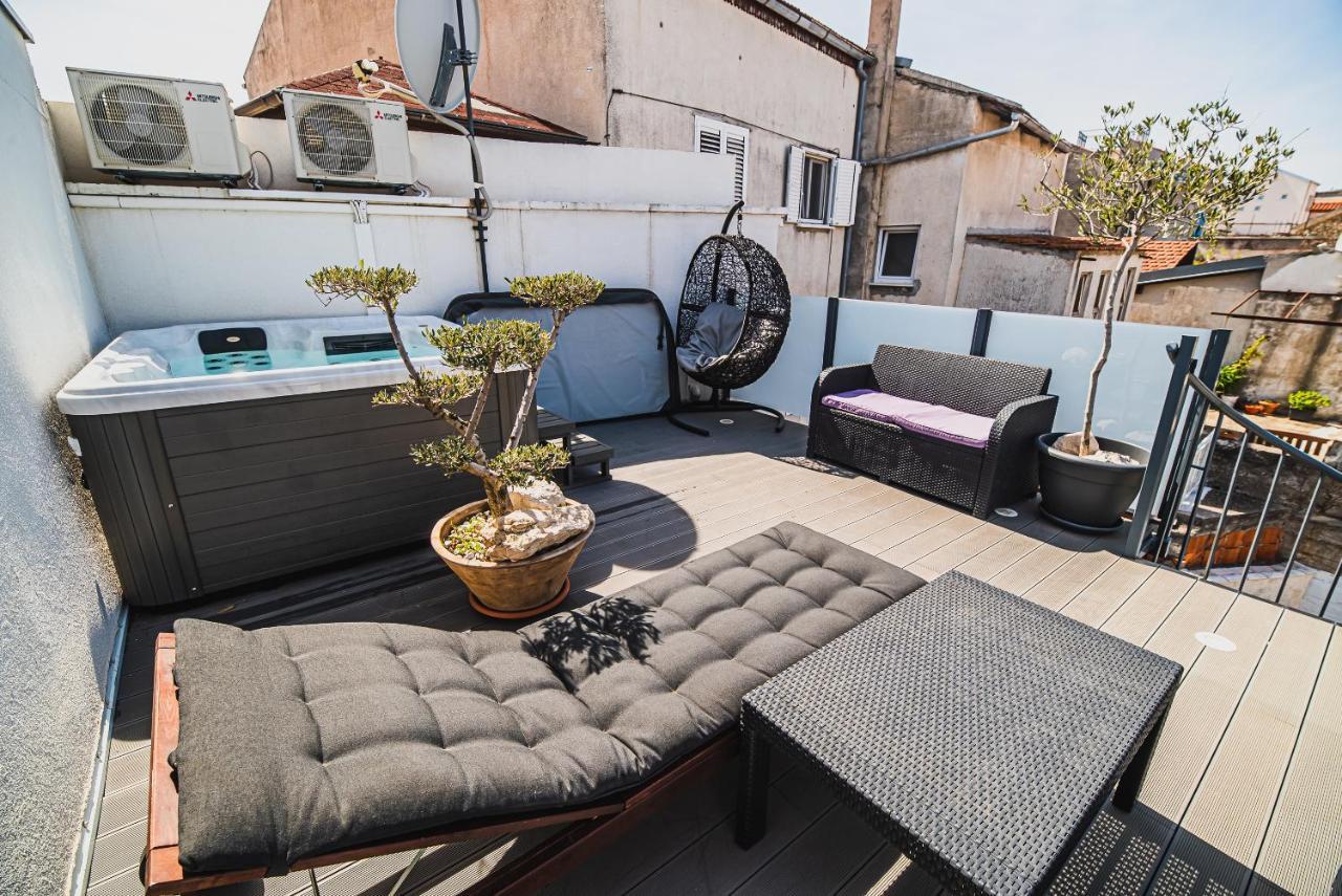 Downtown Luxury Apartments With Hot Tub Vodice Zewnętrze zdjęcie