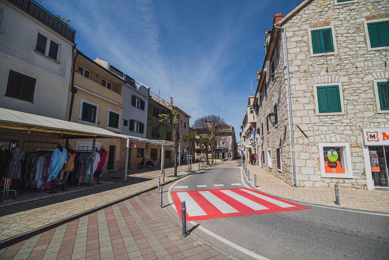 Downtown Luxury Apartments With Hot Tub Vodice Zewnętrze zdjęcie