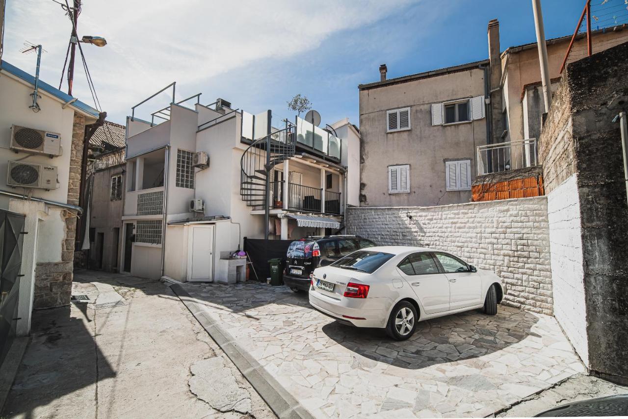 Downtown Luxury Apartments With Hot Tub Vodice Zewnętrze zdjęcie