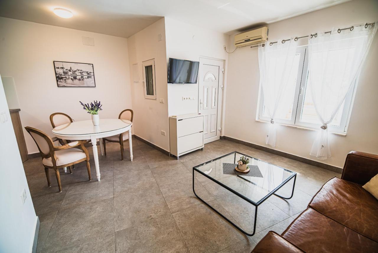 Downtown Luxury Apartments With Hot Tub Vodice Zewnętrze zdjęcie