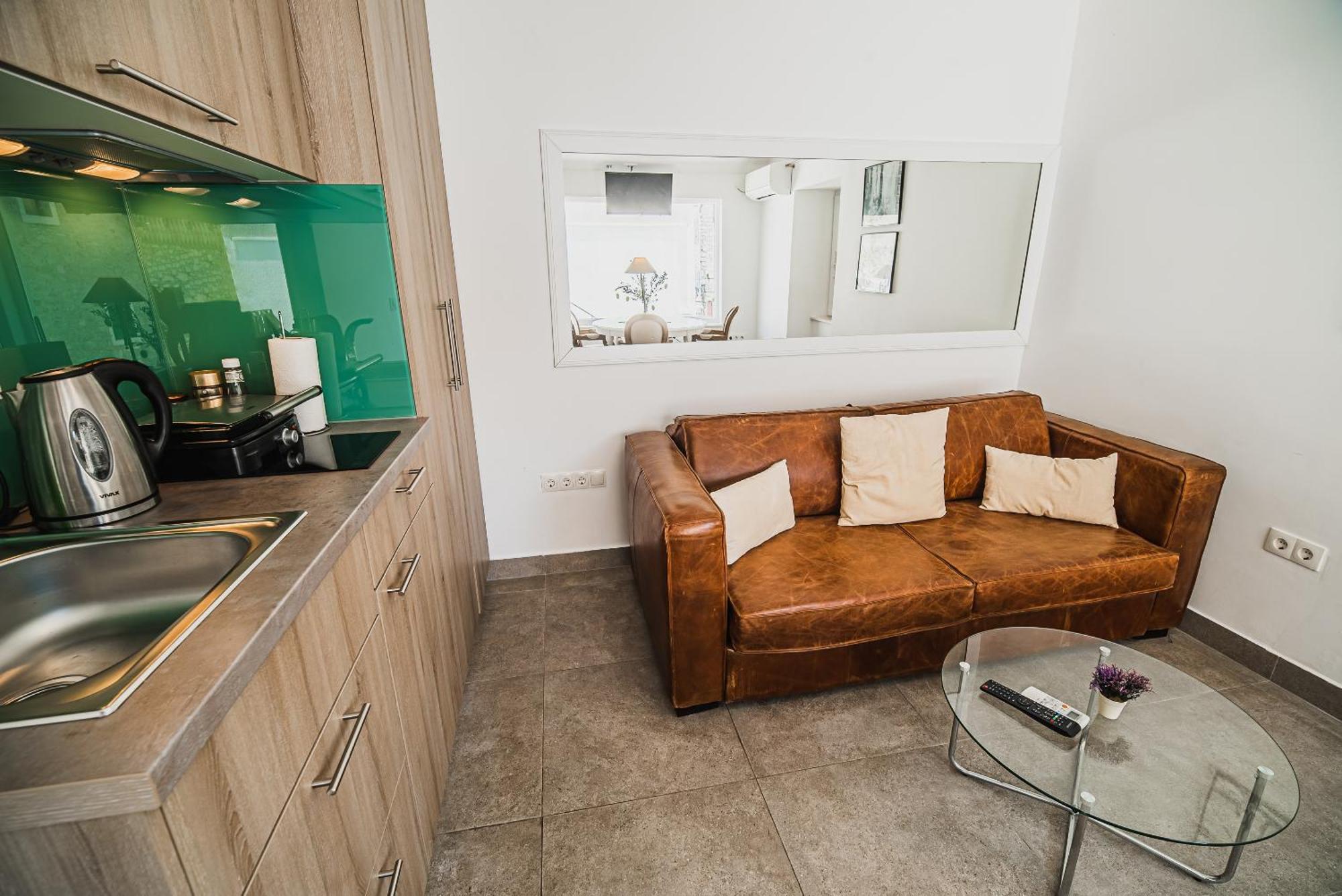 Downtown Luxury Apartments With Hot Tub Vodice Pokój zdjęcie