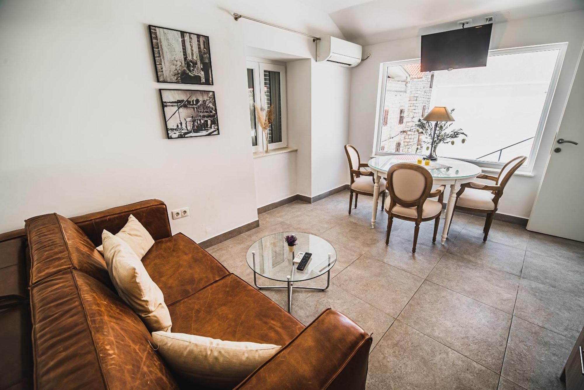 Downtown Luxury Apartments With Hot Tub Vodice Pokój zdjęcie